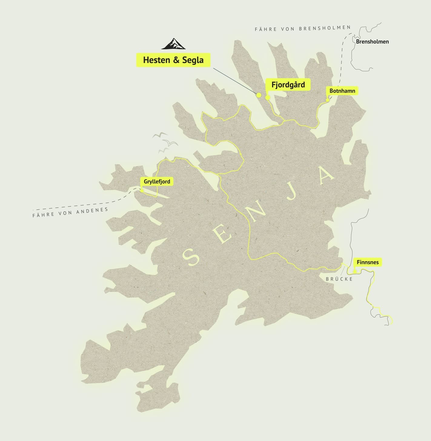 Übersichtskarte der Insel Senja in Nordnorwegen mit den drei Zufahrtswegen — Fähre von Brensholmen nach Botnhamn, Fähre von Andenes nach Gryllefjord und Landroute über Finnsnes zur Wanderung Hesten und Segla in Fjordgård.